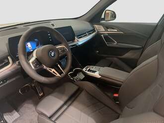 BMW iX1 xDrive30 (Bild 2/2)