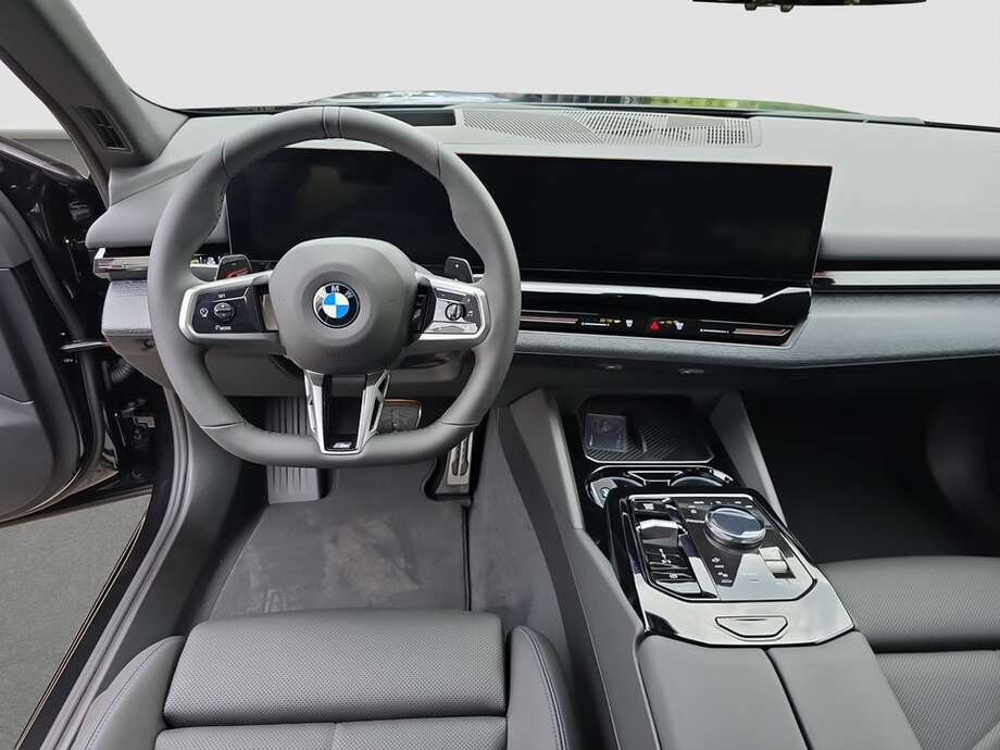 BMW 520d xDrive (Bild 4/13)