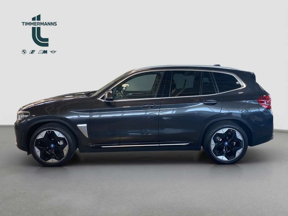 BMW iX3 (Bild 12/23)