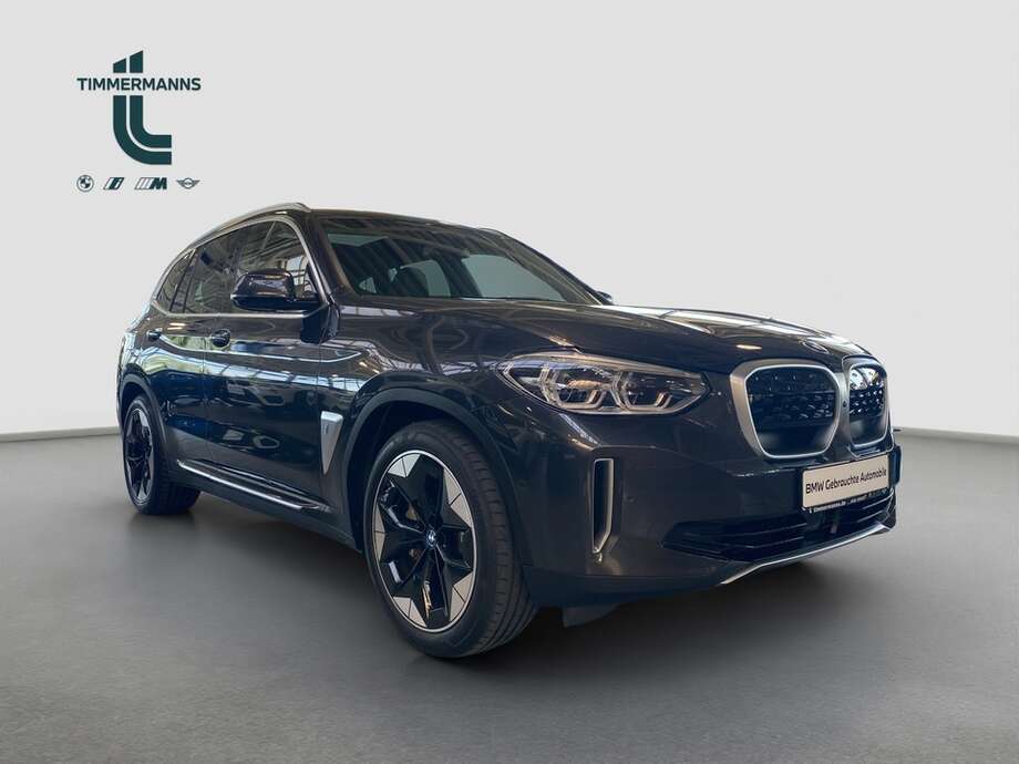 BMW iX3 (Bild 21/23)