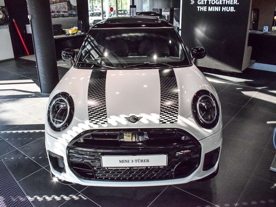 MINI Cooper S (Bild 11/17)