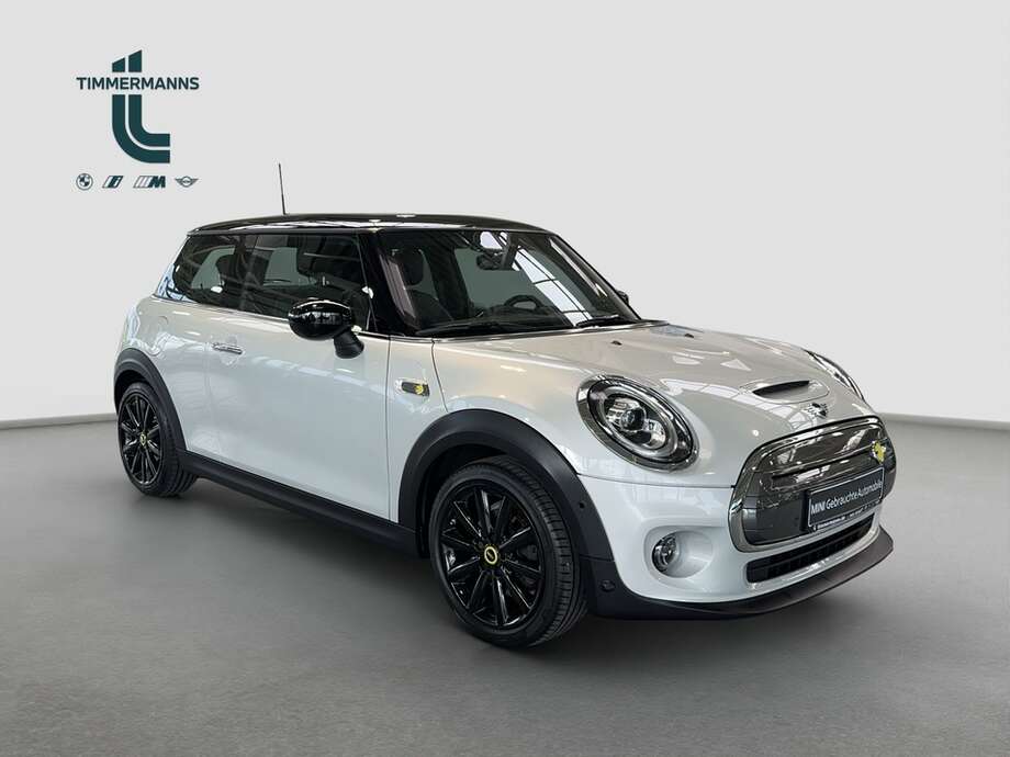 MINI Cooper SE (Bild 20/22)