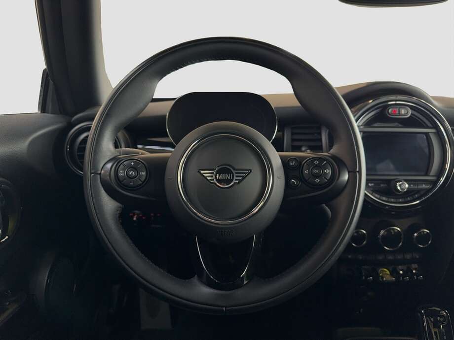 MINI Cooper SE (Bild 4/19)