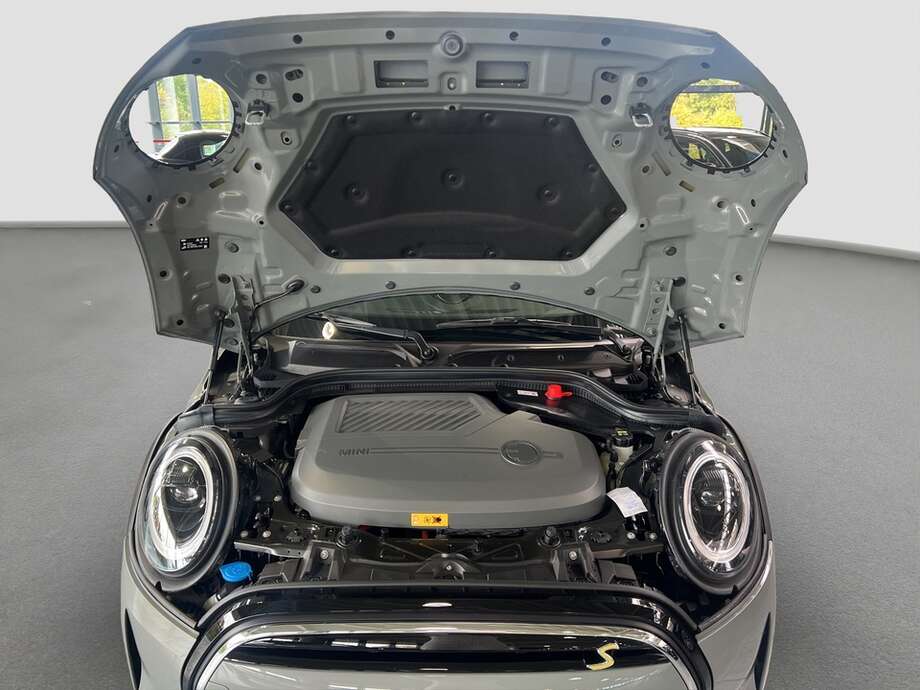 MINI Cooper SE (Bild 16/23)