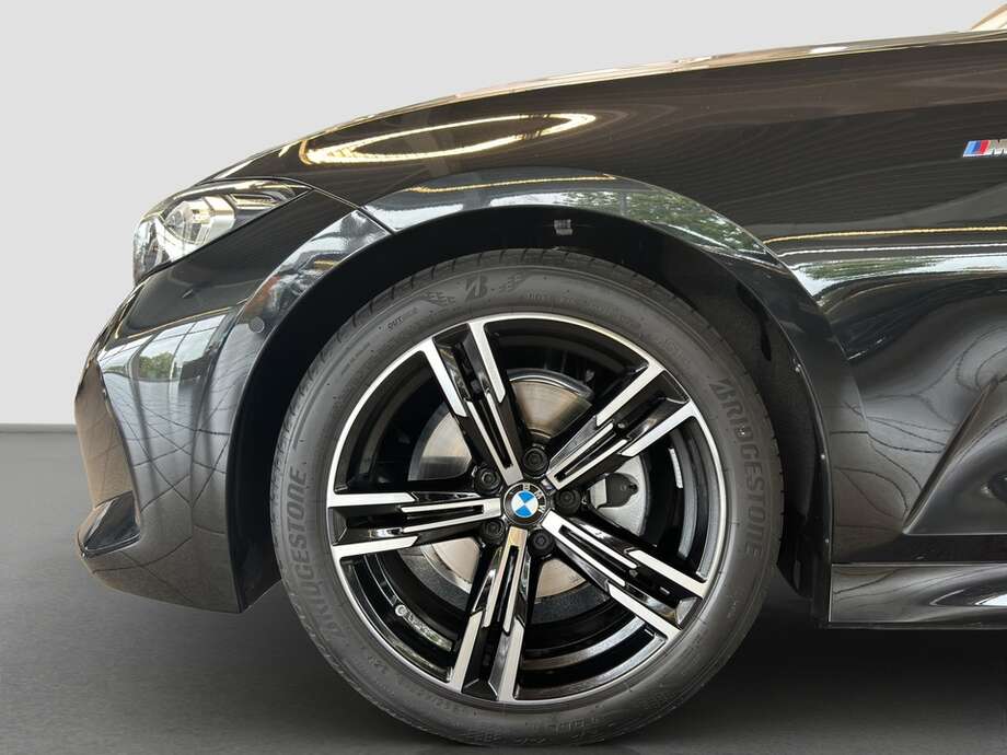 BMW 320d (Bild 12/15)