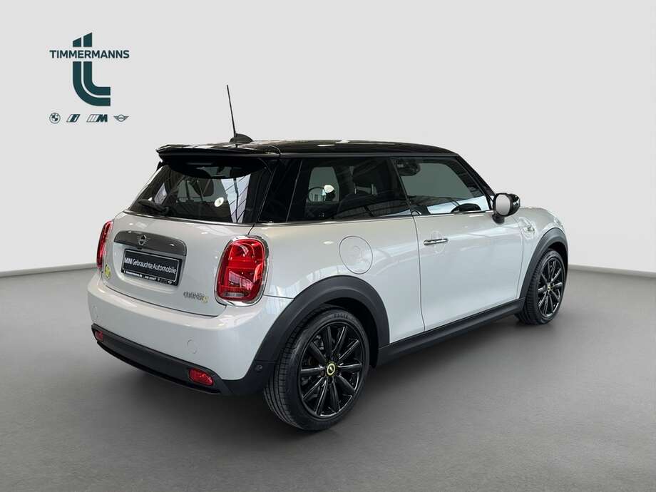 MINI Cooper SE (Bild 18/22)