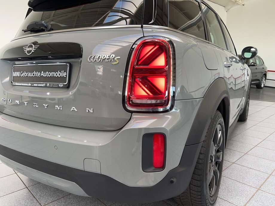 MINI Cooper SE Countryman ALL4 (Bild 8/18)