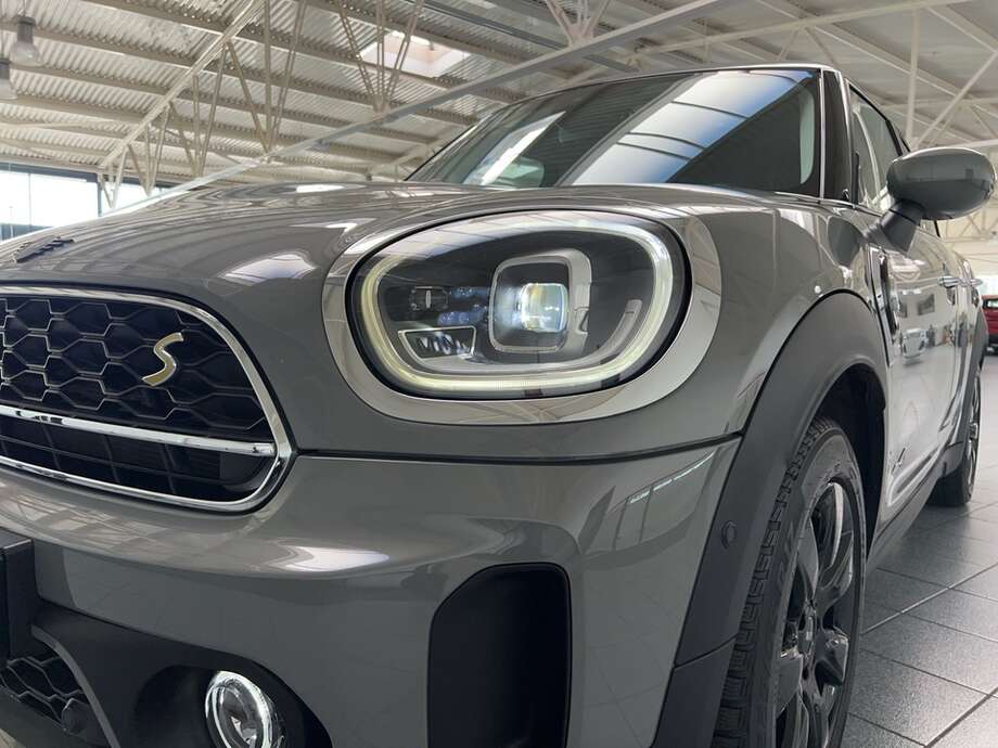 MINI Cooper SE Countryman ALL4 (Bild 9/18)