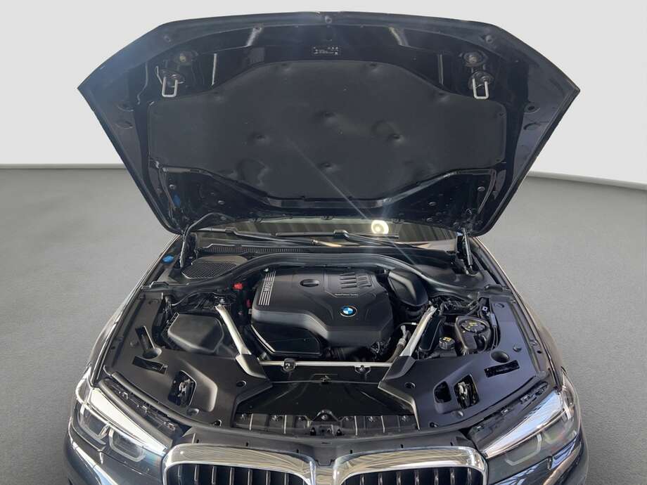 BMW 520i (Bild 15/24)