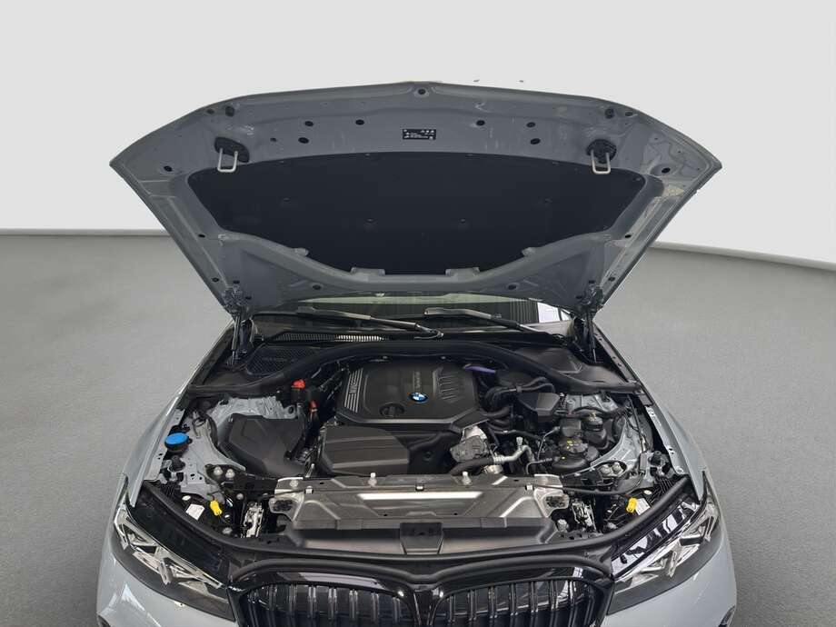 BMW 320d (Bild 16/23)