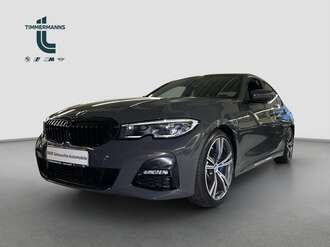 BMW 330i (Bild 1/15)