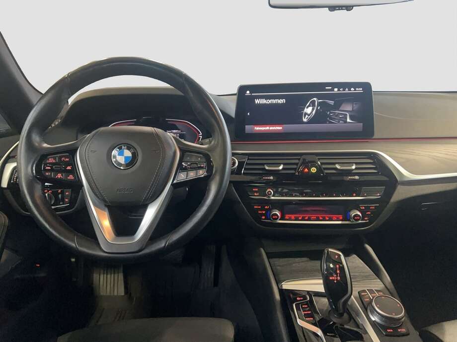 BMW 530d xDrive (Bild 5/24)