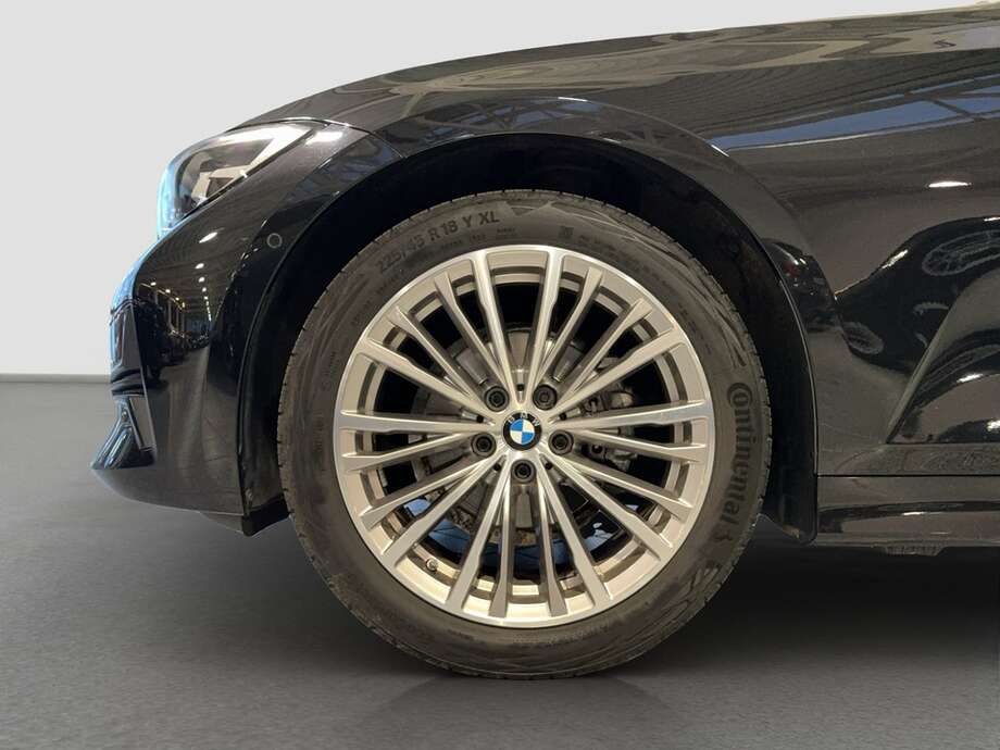 BMW 318d (Bild 19/19)