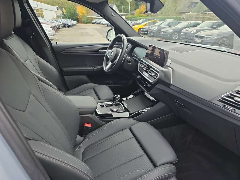 BMW X3 (Bild 8/19)