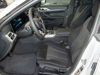 BMW i4 (Bild 2/15)