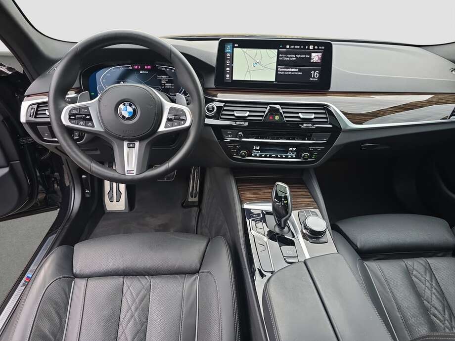 BMW 545e xDrive (Bild 5/20)