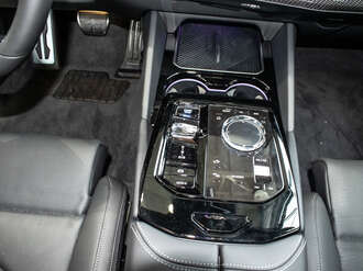 BMW i5 M60 xDrive Limousine (Bild 1/19)