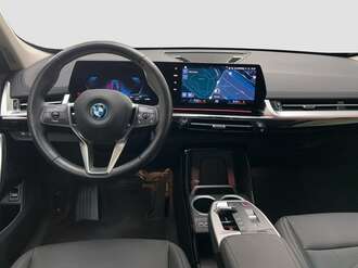 BMW iX1 xDrive30 (Bild 3/16)