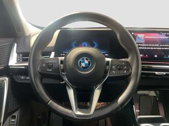 BMW iX1 xDrive30 (Bild 2/18)