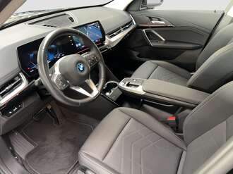 BMW iX1 xDrive30 (Bild 3/16)