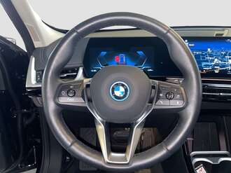 BMW iX1 xDrive30 (Bild 2/2)