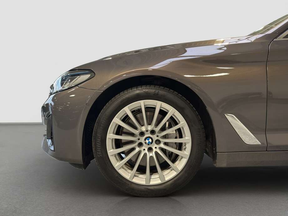 BMW 540i xDrive (Bild 21/21)