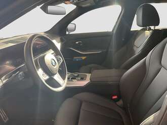 BMW 320d (Bild 2/22)