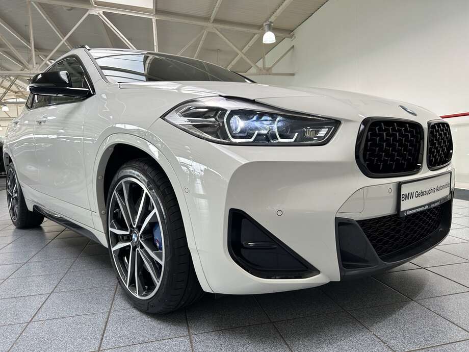 BMW X2 (Bild 9/18)