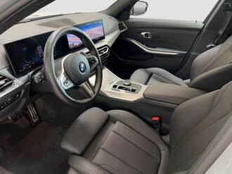 BMW 320d (Bild 3/18)