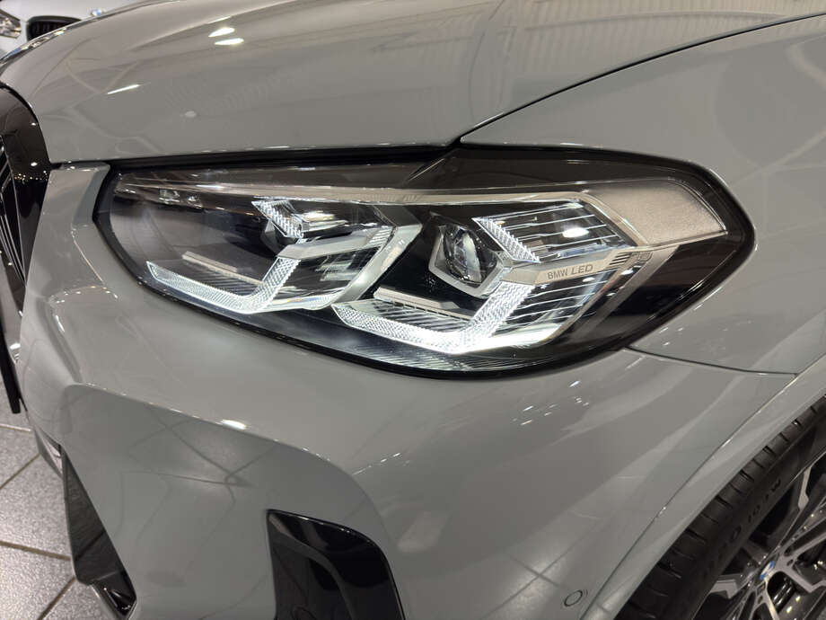 BMW X3 (Bild 10/18)