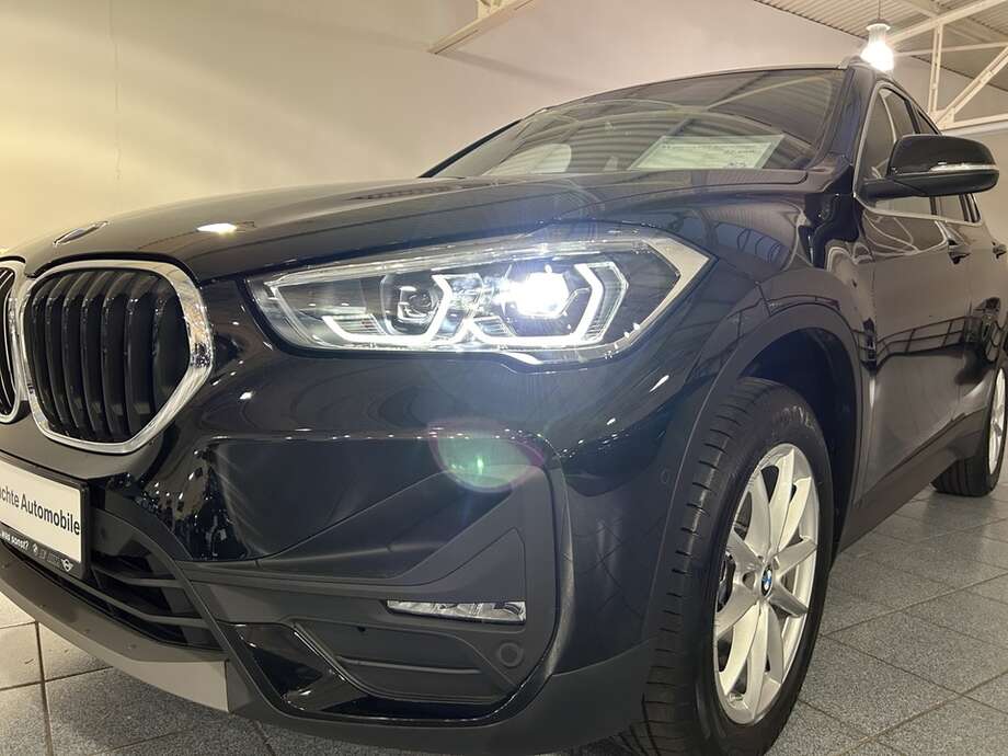 BMW X1 (Bild 9/18)