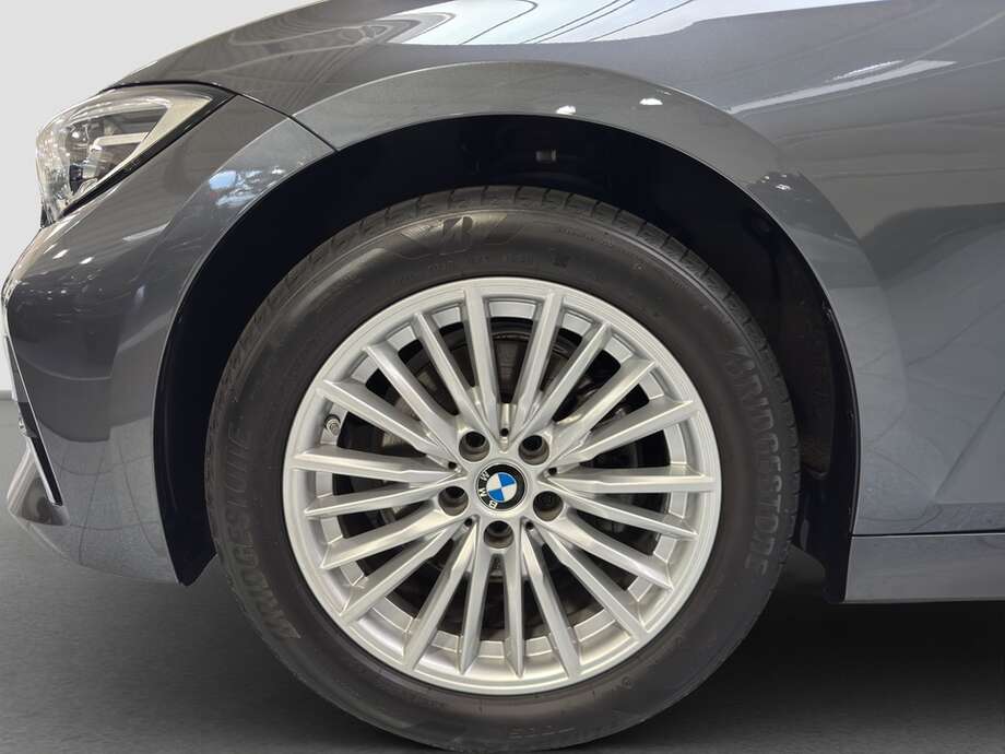 BMW 320d xDrive (Bild 18/18)