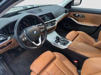 BMW 320d xDrive (Bild 2/18)