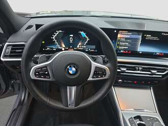 BMW 320d (Bild 2/19)