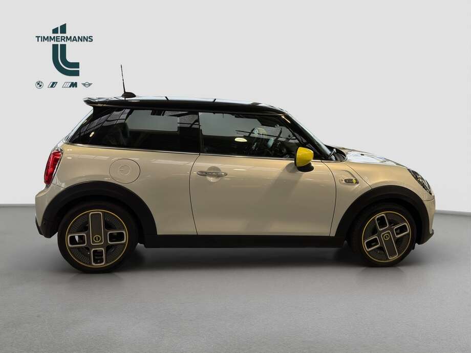 MINI Cooper SE (Bild 16/19)