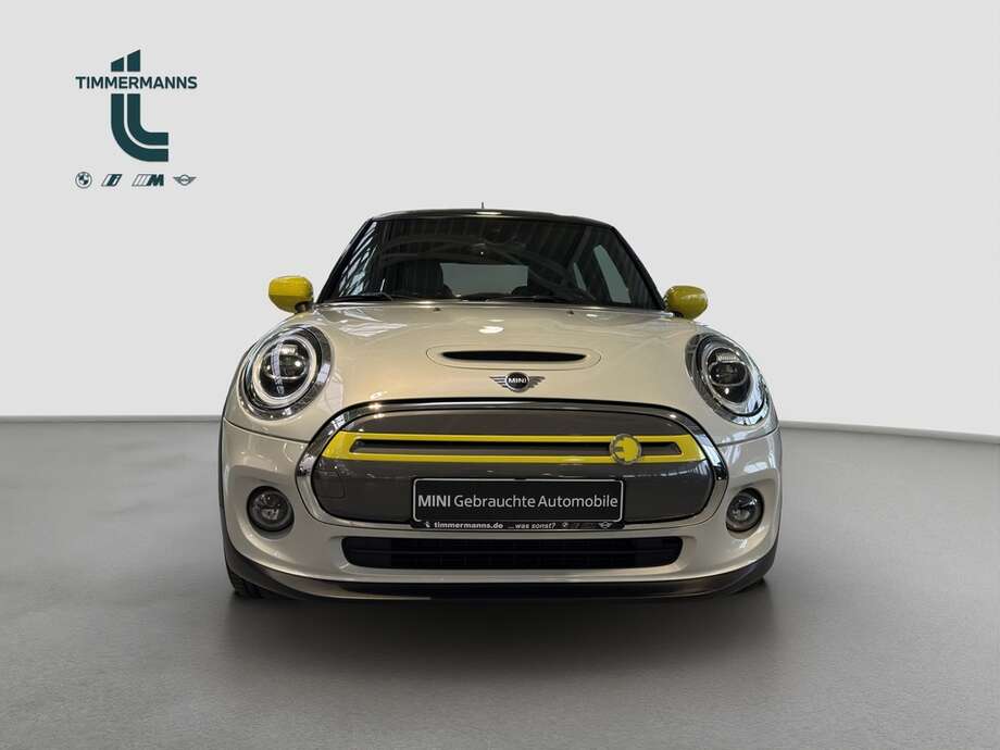 MINI Cooper SE (Bild 18/19)