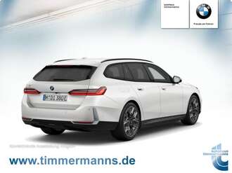 BMW i5 eDrive40 Touring (Bild 2/5)