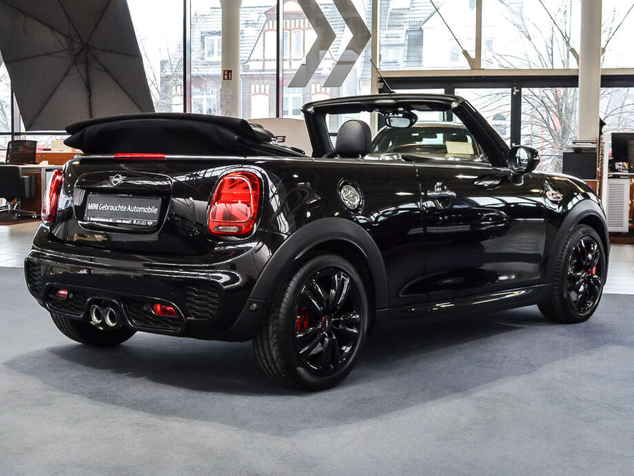 MINI John Cooper Works Cabrio (Bild 2/2)