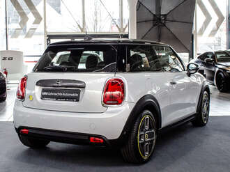 MINI Cooper SE (Bild 2/2)