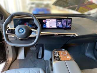 BMW iX (Bild 2/2)