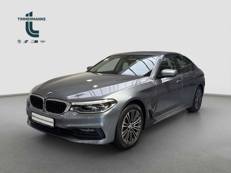 BMW 530e xDrive (Bild 17/18)