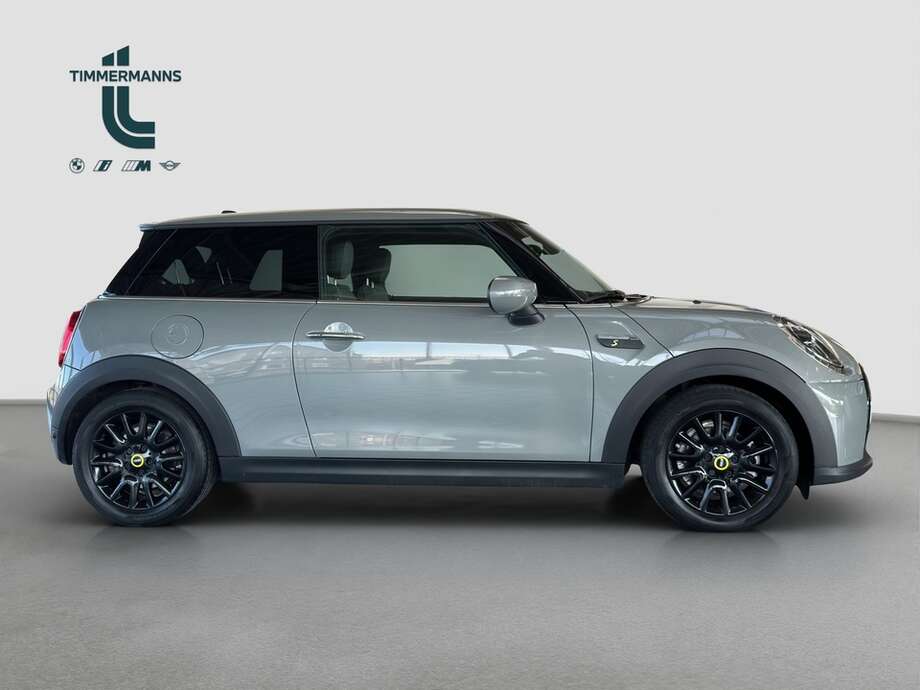 MINI Cooper SE (Bild 18/21)