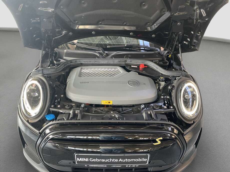 MINI Cooper SE (Bild 17/24)