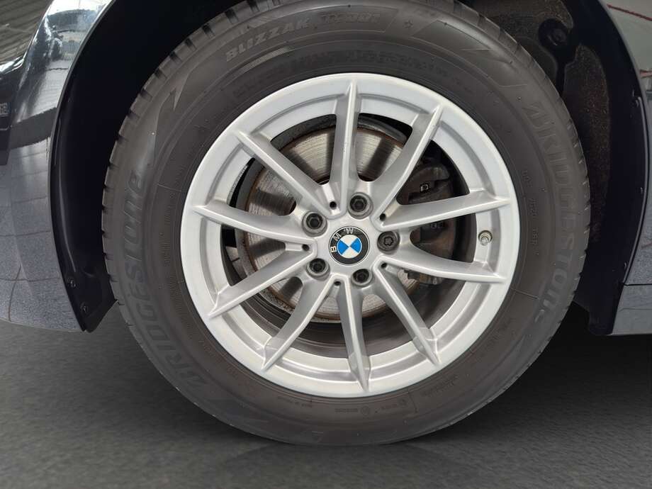 BMW 320d (Bild 17/17)