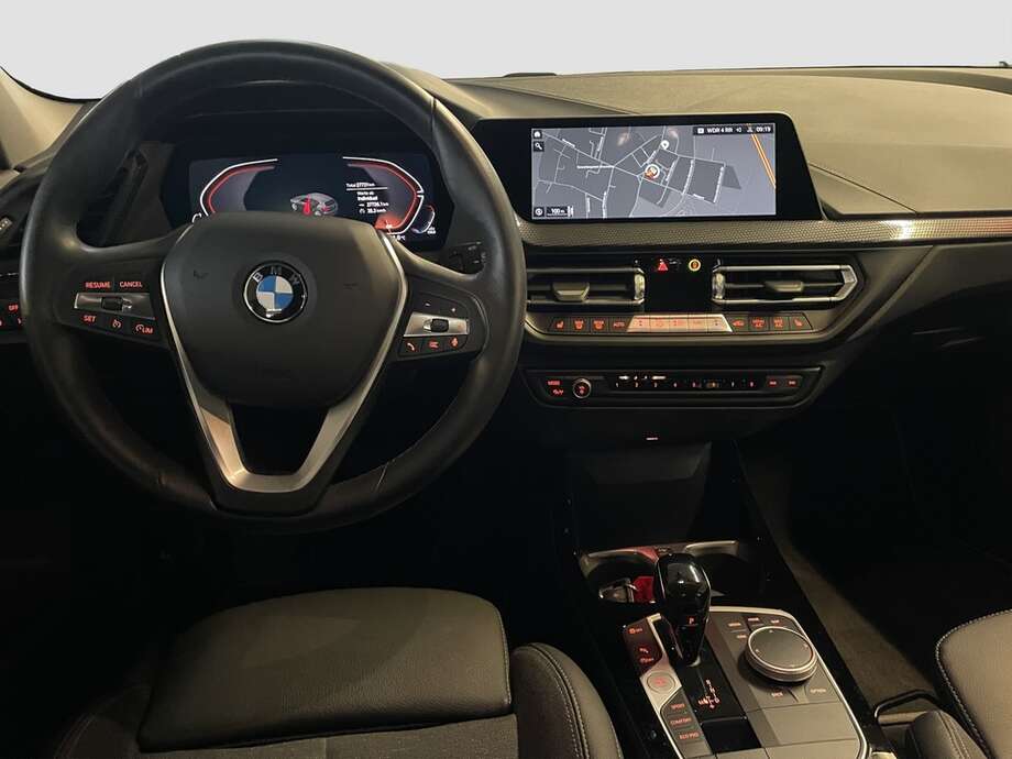 BMW 118i (Bild 4/14)