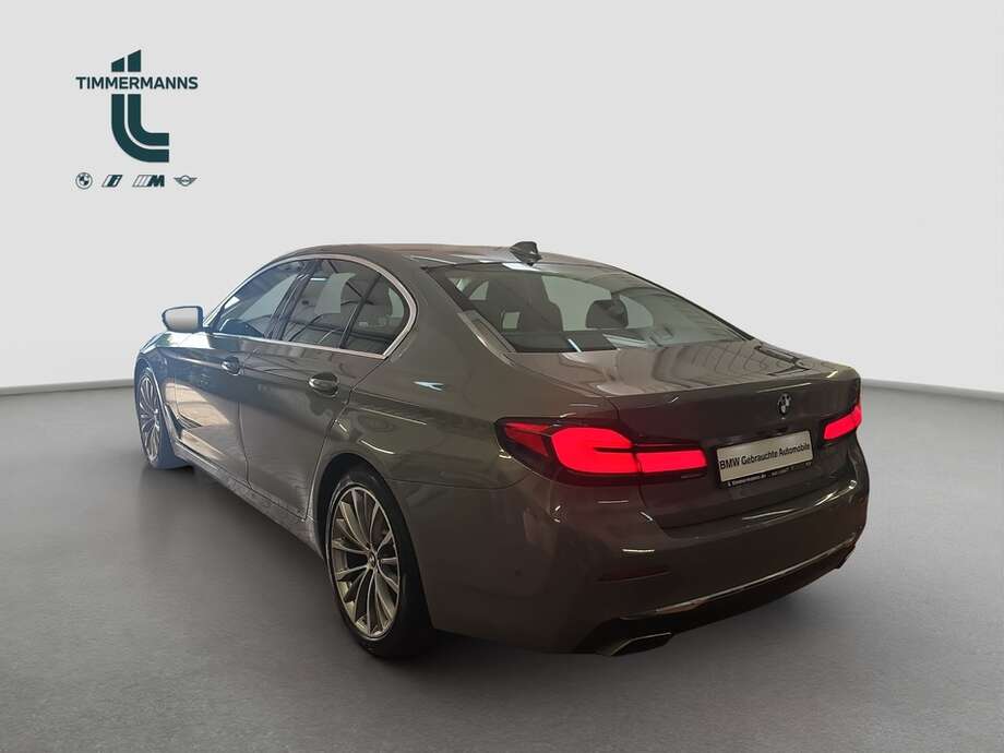 BMW 530d xDrive (Bild 13/19)