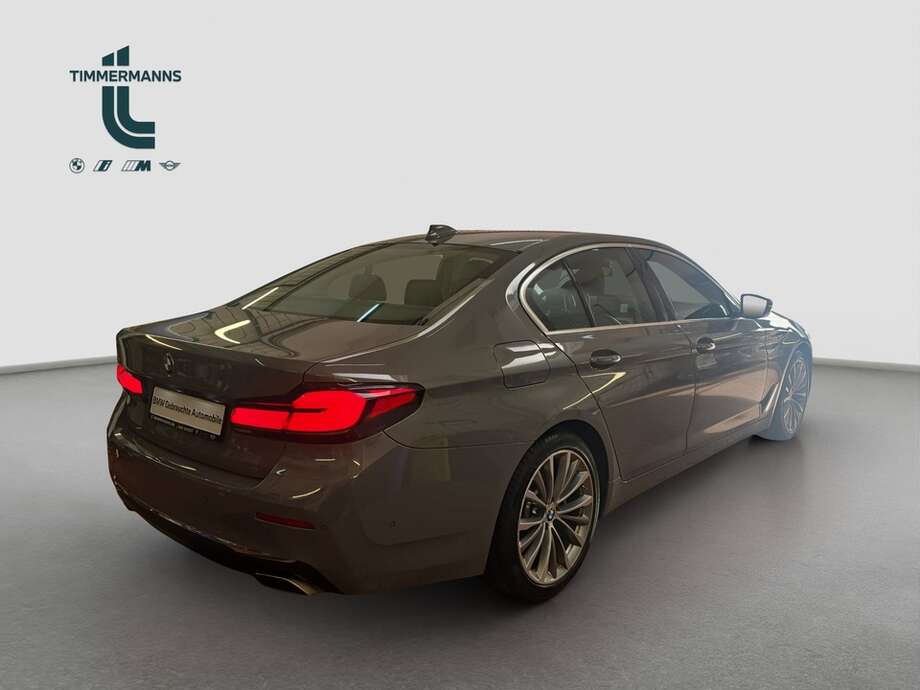 BMW 530d xDrive (Bild 15/19)