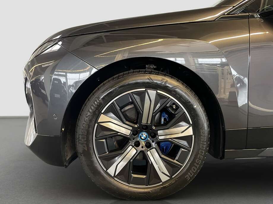 BMW iX (Bild 15/15)