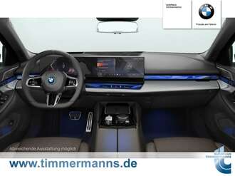 BMW i5 eDrive40 Touring (Bild 2/5)