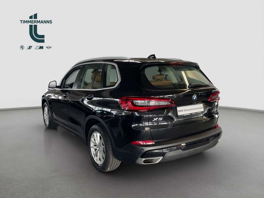 BMW X5 (Bild 9/15)